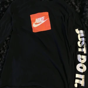 Nike Tröja Stril S - Nike tröja, väldigt bra skick
