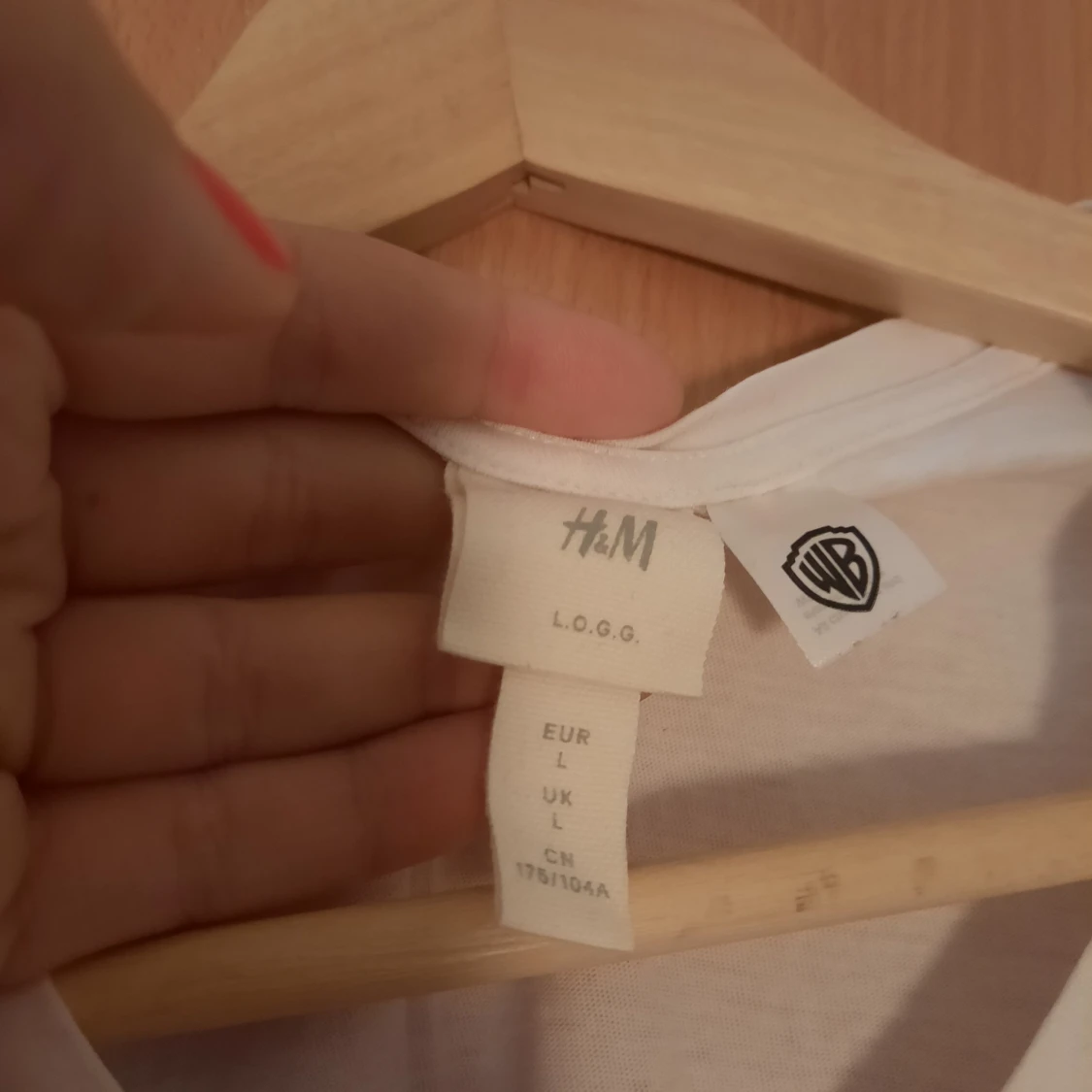 Friends T-shirt strl L - 90