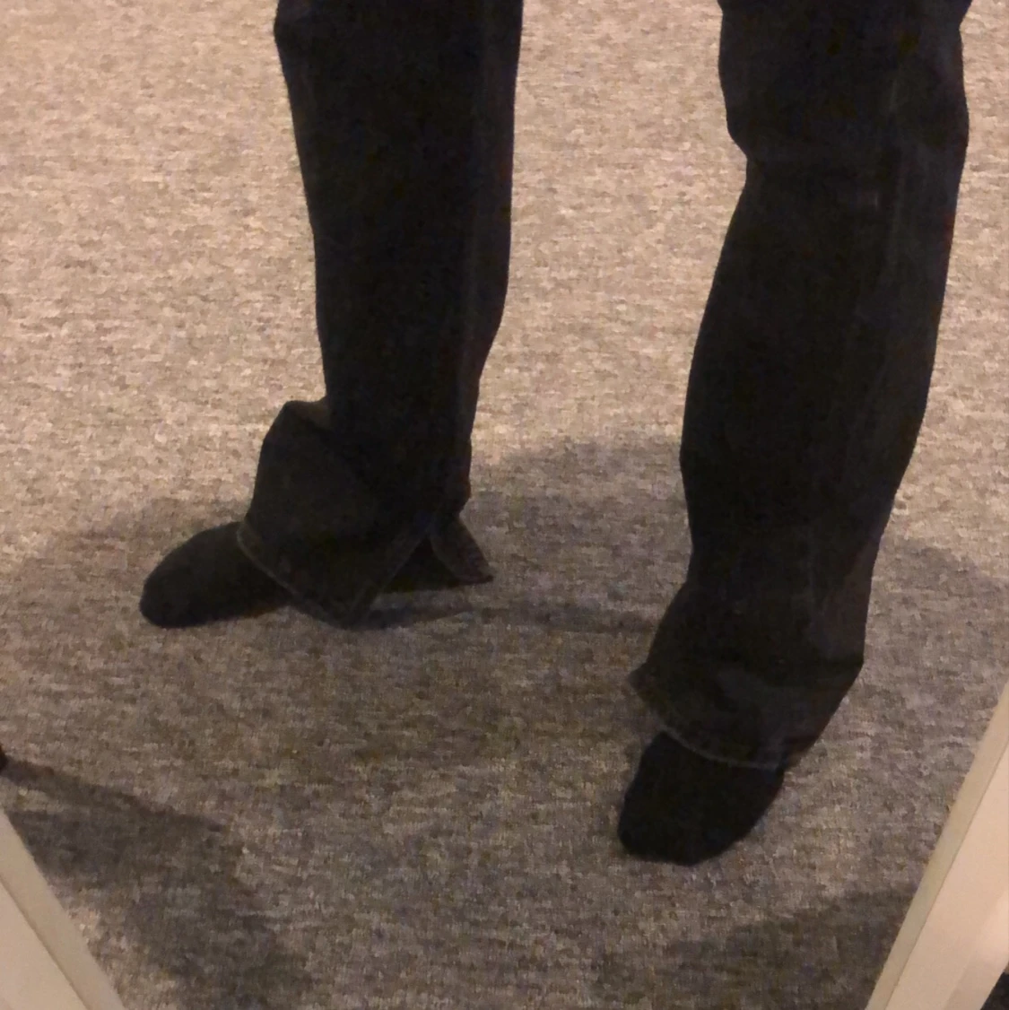 Svarta jeans med slits - 91