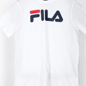 Fila tröja, jätte bra skick. Passar XS-S - Jätte bra skick. Inga fläckar, aldrig använd, Toppen skick!😊