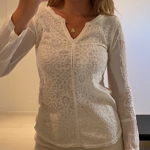 Odd Molly blouse  - White/beige blouse from Odd Molly with lace detailing. Size 0 by Odd Molly’s sizing, accurate to a size XS/S. Worn 1-2 times. 🌸