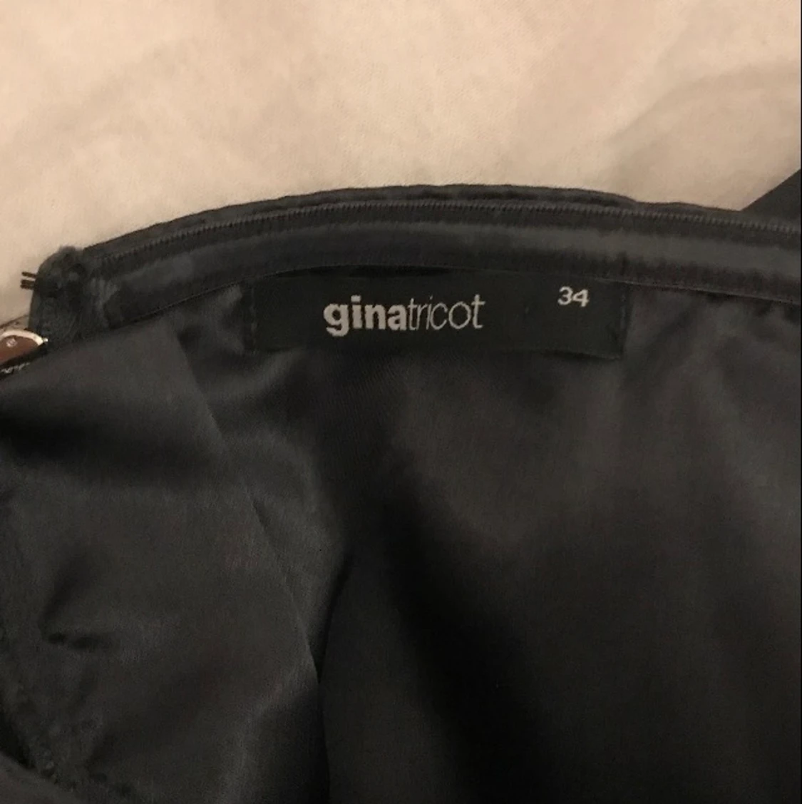 fin detaljerad off-shoulder topp - 91