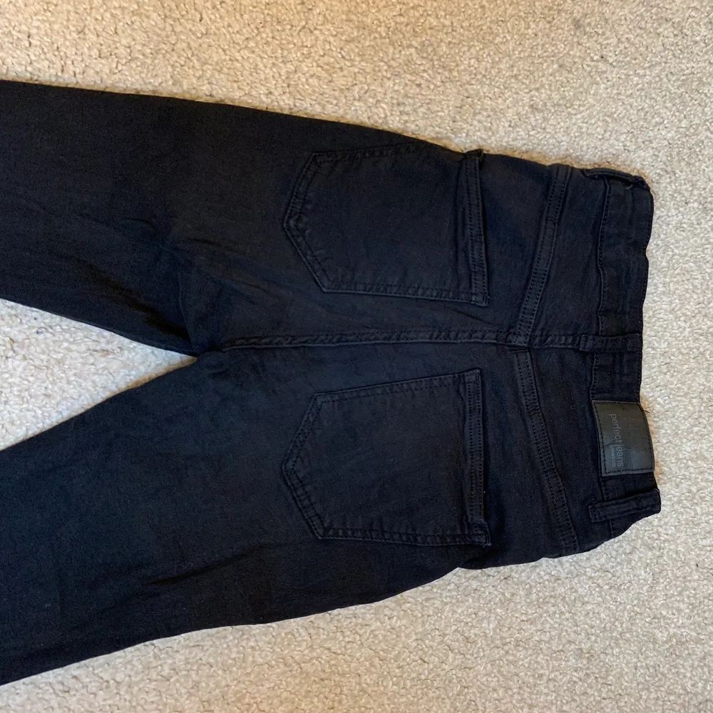 Använda bootcut jeans från Gina. Passar inte mig och därmed ingen bild på. . Jeans & Byxor.