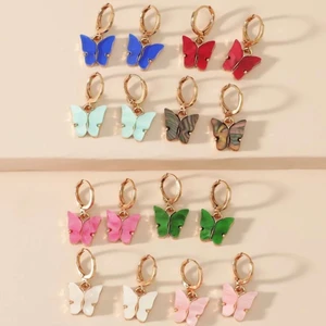 Fjäril örhängen - Säljer dessa supersöt fjärilörhängena🦋 30kr/st & 2 för 50kr🦋