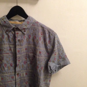  - Nice skjorta, använd ca 1 gång! 