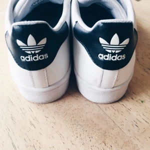  - Sparsamt använda i finfint skick. 
Kan frakta men då står köparen för frakten.
Annars hämtas i Sollentuna, Stockholm. 