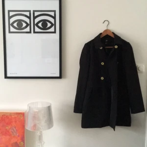  - Kappa från hm. Superfint skick.  Köparen betalar eventuell frakt