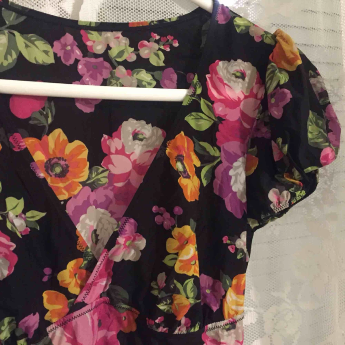 Floral silky top, XS - 90