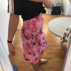  - XS till medium för det är resår aldrig använd 