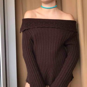  - Storlek L men skulle säga att det mer är en medium passar även S! Vintage tröja från HM!