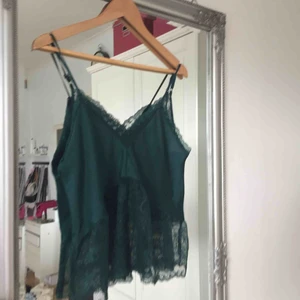  - Oanvänd top från Bikbok. Frakt tillkommer🌸