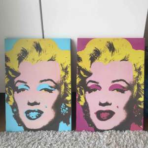 Två Marilyn Monroe tavlor för nu bara 50kr styck. En blå och en rosa super färgglada och fräscha, ger en fin färgtouch i rummet🥰 pris kan möjligen diskuteras