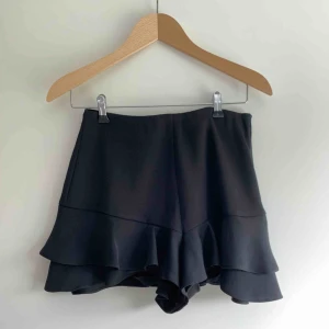  - Shorts från Zara. Använd 1 gång