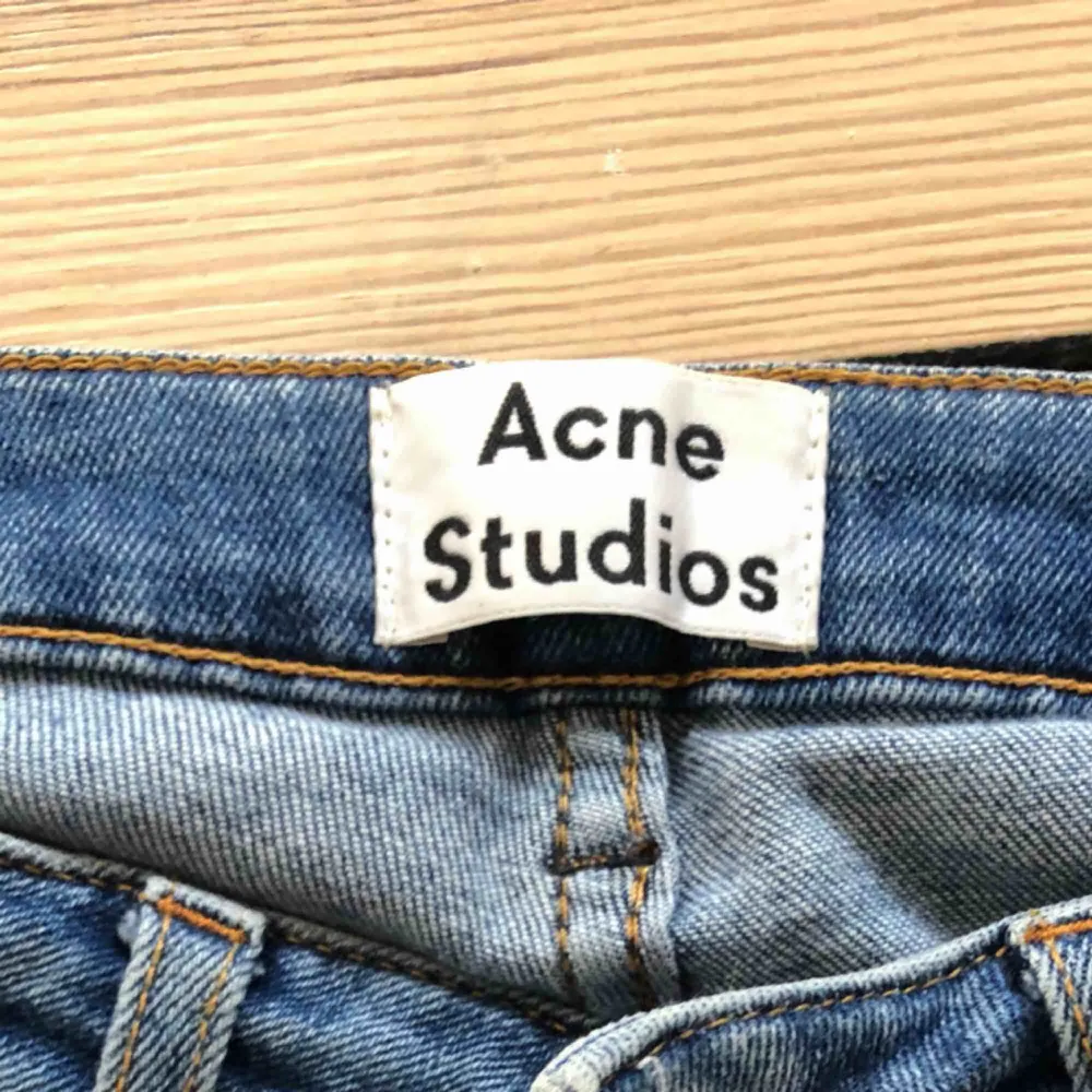 Acne Studios Jeans . Jeans & Byxor.