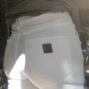  - Carhartt w cropped pant Använd ett fåtal gånger Från carhartt i Köpenhamn Frakt ingår ej