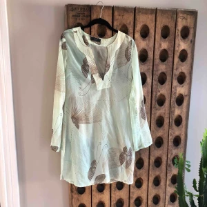  - Tunn tunika från VeroModa 