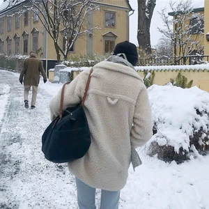  - Ny ägare sökes till en av mina favoritjackor! Supergosig teddy-jacka<3 