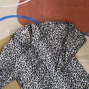 Skjorta - Skjorta köpt second hand, jättebra skick! Frakt 42 kr! 