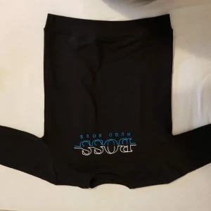 Hugo Boss sweatshirt - Passar som L