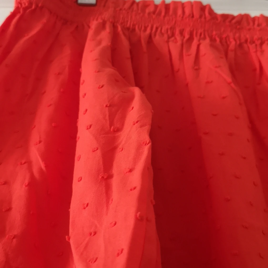 Röd prickig blus💃 - 90