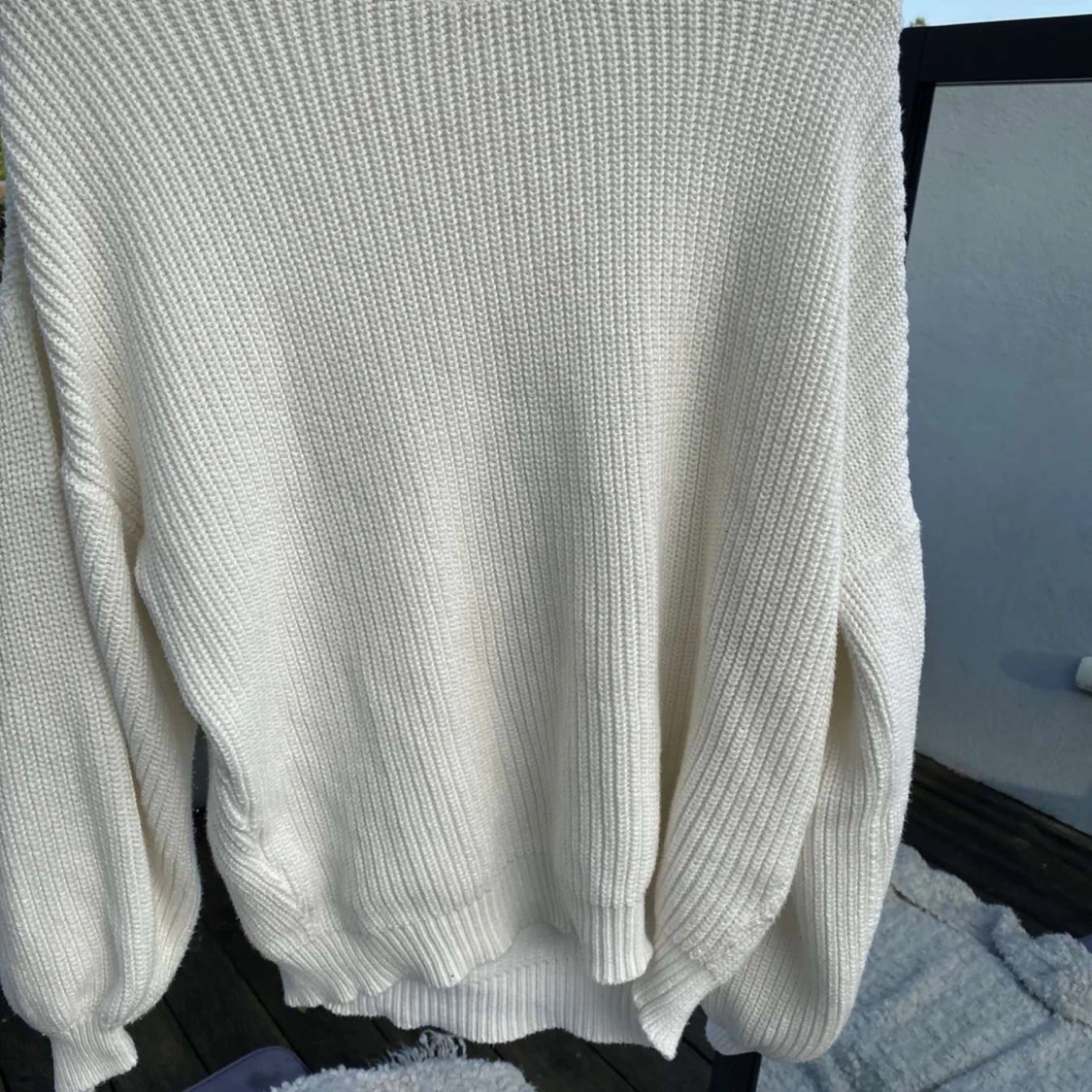 Stickad vit tröja  - 91