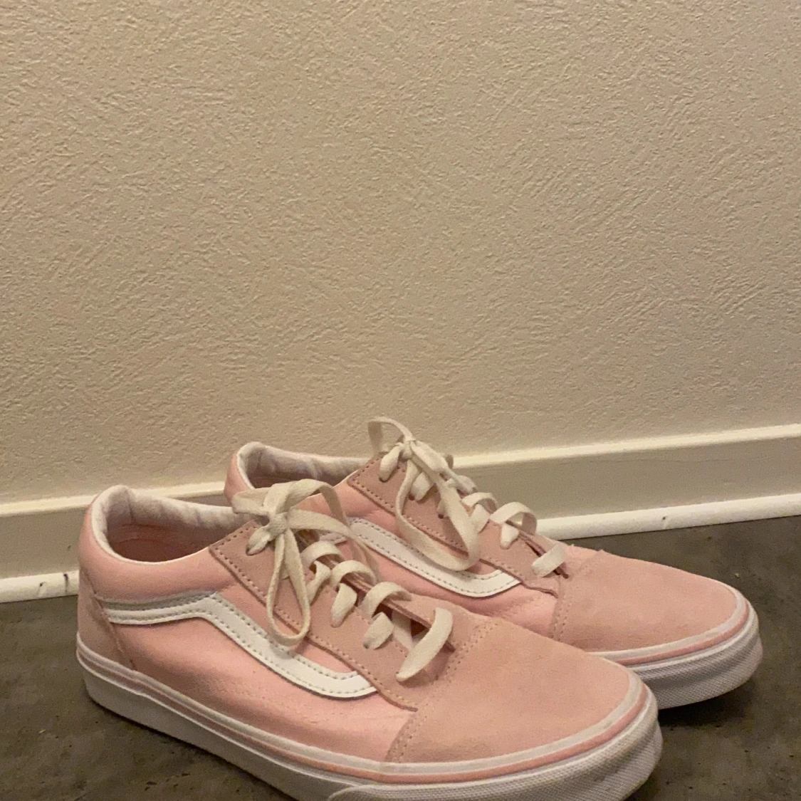 Ljus rosa vans  - 91