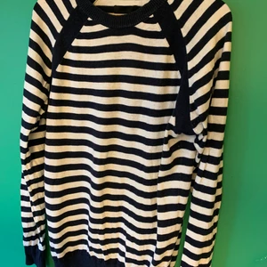 Mjuk tunn långärmad tröja från Samsøe & Samsøe  - Härligt mjuk tröja från Samsøe 