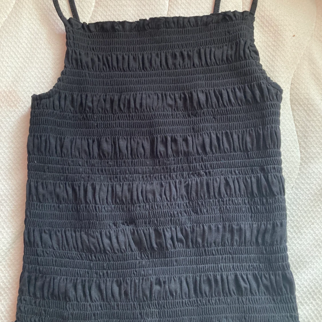 Svart ribbat linne  - 90