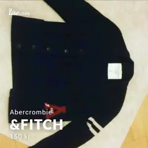 Cardigan/tröja från märket A&F köpt för 110€ (ca 1200kr) i London 2017. Mycket bra kvalité och knappt använd, storlek Small, passar även Medium.