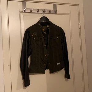 G-STAR WOMEN storlek S - Bra skick, använd bara några gånger!