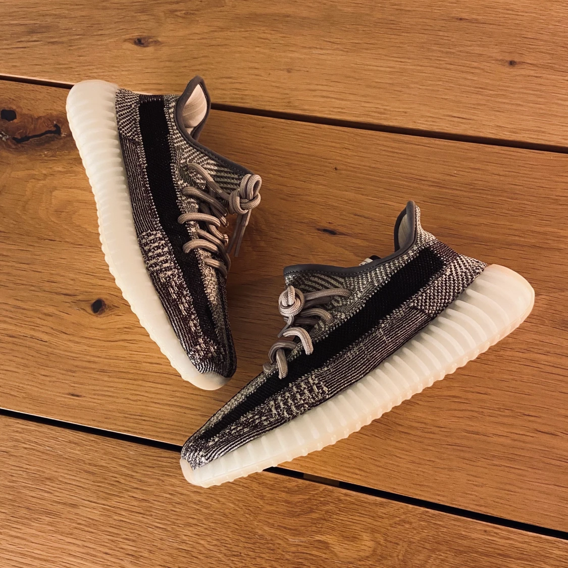 Yeezys 350 ”zyon