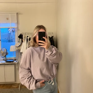 Sweatshirt med knyte  - Oversize sweatshirt 