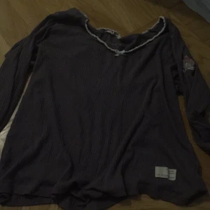 Odd Molly tröja - Knappt använd ny odd Molly tröja, bra skick. Passar både S och M i storlek. 