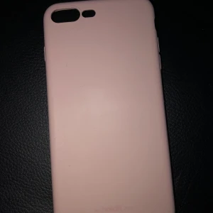 iPhone 8plus skal - Ett ljusrosa skal från holdit! 