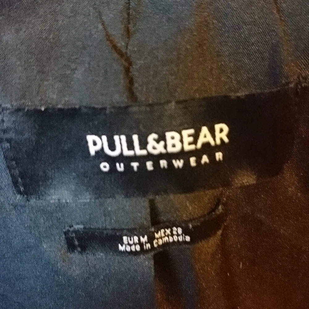 Lite nopprig men superfin kappa från Pull&Bear 🐻. Jackor.