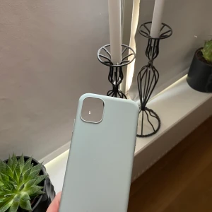 iPhone skal - Säljer ett skal från holdit. För IPhone 11. Frakt tillkommer 
