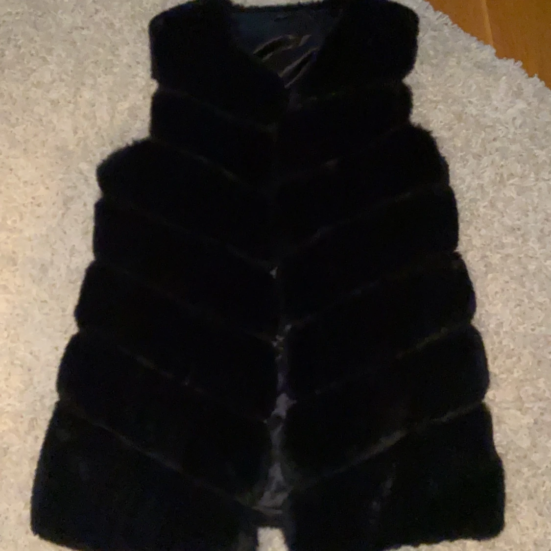 Svart päls väst - 90