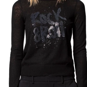 Zadig tröja  - Rock & Roll tröja från Zadig med glitter på, använd 1 gång! Den ser ut som ny! Köpte för 2000kr på Zadig & voltare butiken👍🏽 buda!!
