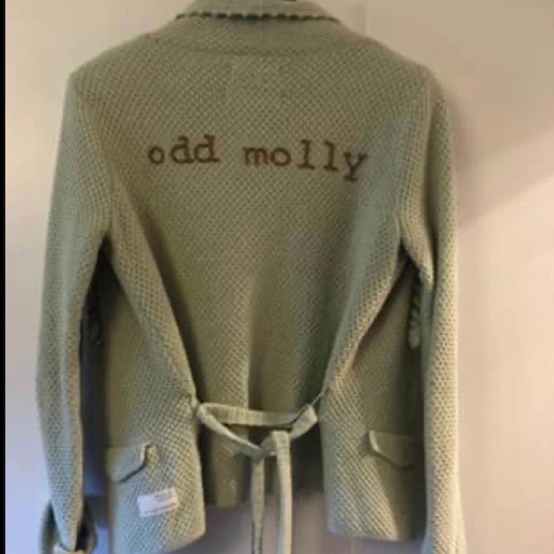 Odd Molly 1= S - 90