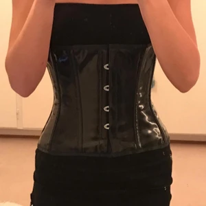 svart korsett - cool svart korsett