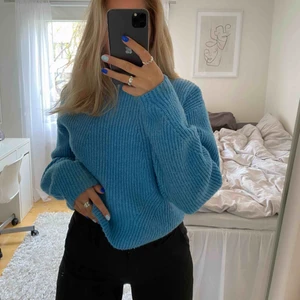  - Snygg stickad tröja från H&M, använd några gånger! Frakt tillkommer 🦋
