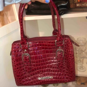  - Vintage Valentino inspirerad väska! 