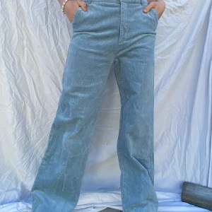 Blåa Manchesterbyxor🦋 - Ett par vida ribbade byxor. +frakt💖