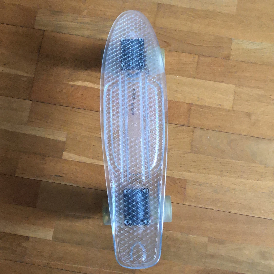 Pennyboard genomskinlig