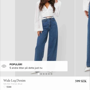  - Säljer dessa ursnygga jeansen från NAKD! Prislappen är kvar då de endast är testade. Skulle säga att det är mer som storlek 40 än storlek 42. Finns i Karlskrona men kan skickas mot fraktkostnad.✨🦋