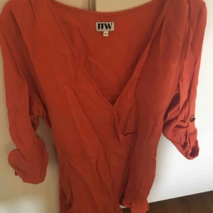  - Shortsdress från Bubbleroom. Aldrig använd, men har legat skrynklig i garderoben. Superfin färg!