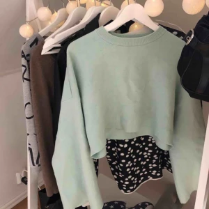  - Tröja är i mycket bra skick den är endast använd 1 gång Sparat vatten: ca 1235 liter Sparat CO2: ca 7,2 kg