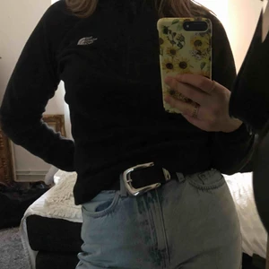  - tunn fleece från The North Face i bra skick. säljs då den inte används längre. köparen står för frakten! 🌻