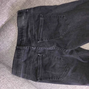  - Jeans från Gina tricot i ”Alex”