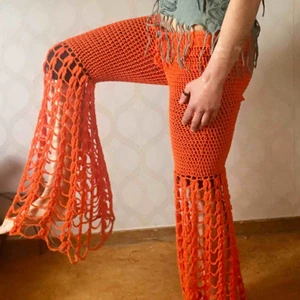  - Såå snygga handvirkade flares. Passar xs/ small. Stretchiga fri frakt
